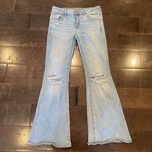 American Eagle Stretch Flare Jeans. Size 4, Short.
